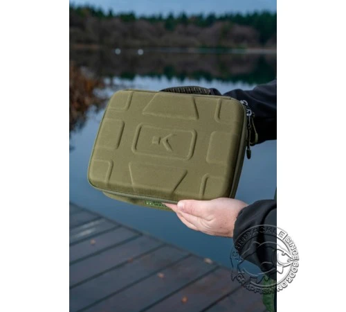 Сумка для аксессуаров с жесткой крышкой Korum Progress Hardcase Pouch 4l