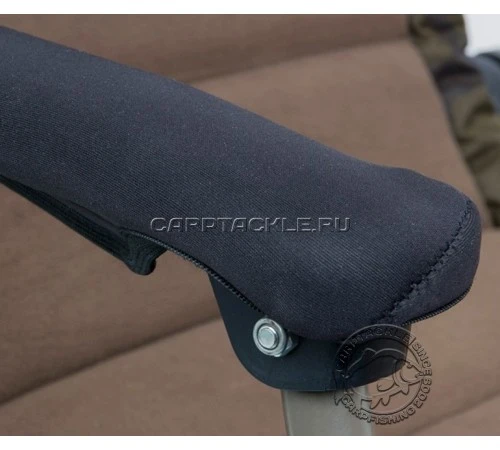 Кресло с подлокотниками Fox R2 Camo Chair